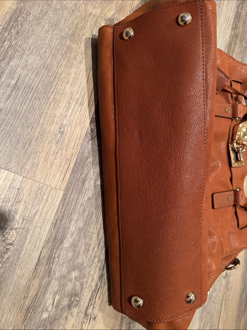 Michael Kors Tan Leather Satchel with Gold Hardware h-11 1/4 w-5 1/2, L-14 1/4 - Picture 6 of 10